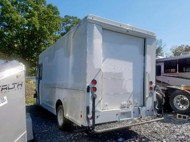 4UZAANFD3KCKS7172 - 2019 FREIGHTLINER CHASSIS M WHITE photo 3