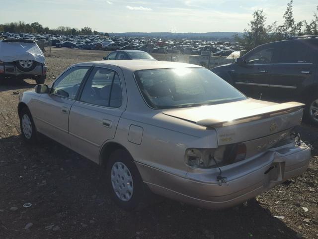 4T1BG12K1TU737497 - 1996 TOYOTA CAMRY DX BEIGE photo 3