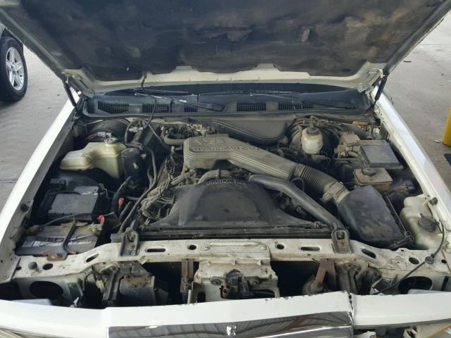 1LNLM82W5NY748765 - 1992 LINCOLN TOWN CAR S WHITE photo 7