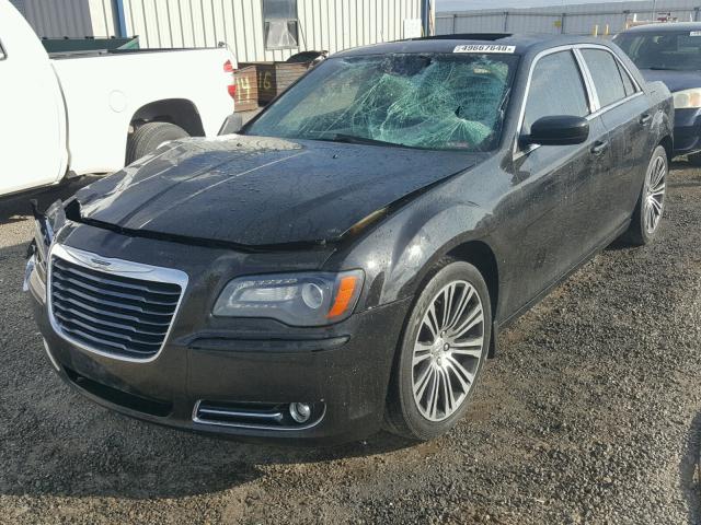 2C3CCABGXCH161142 - 2012 CHRYSLER 300 V6 BLACK photo 2