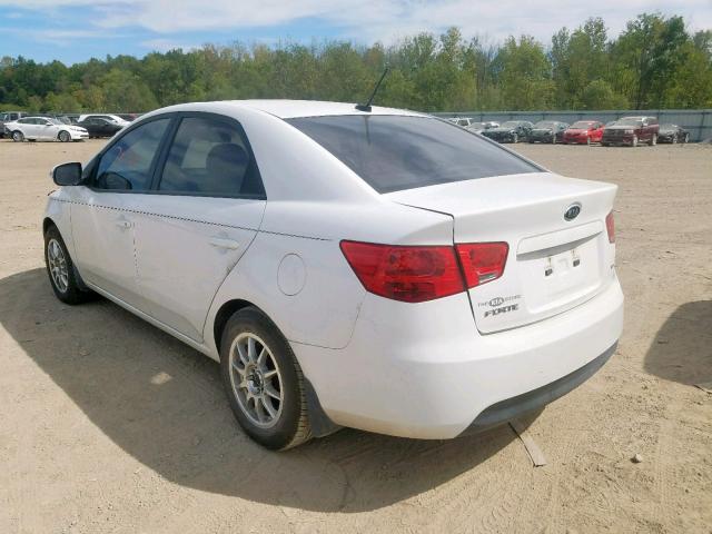 KNAFU4A21A5827559 - 2010 KIA FORTE EX WHITE photo 3