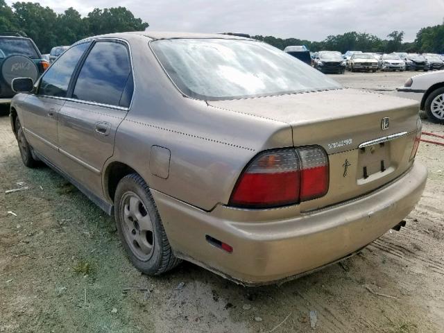 1HGCD5609VA211223 - 1997 HONDA ACCORD SE GOLD photo 3