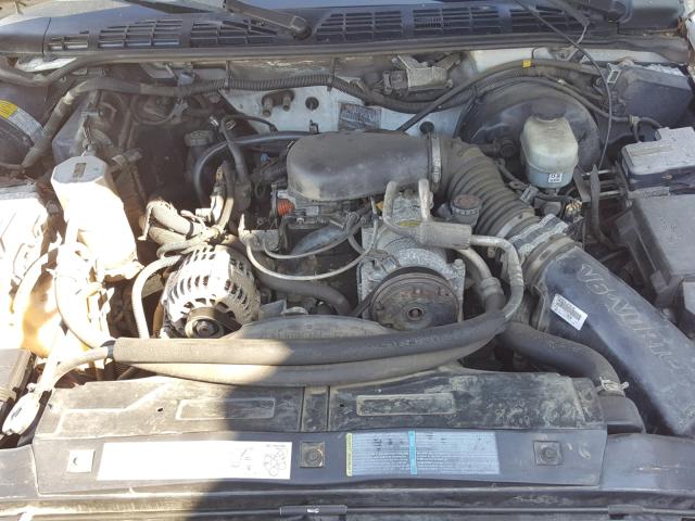 1GTCS19W728104154 - 2002 GMC SONOMA WHITE photo 7