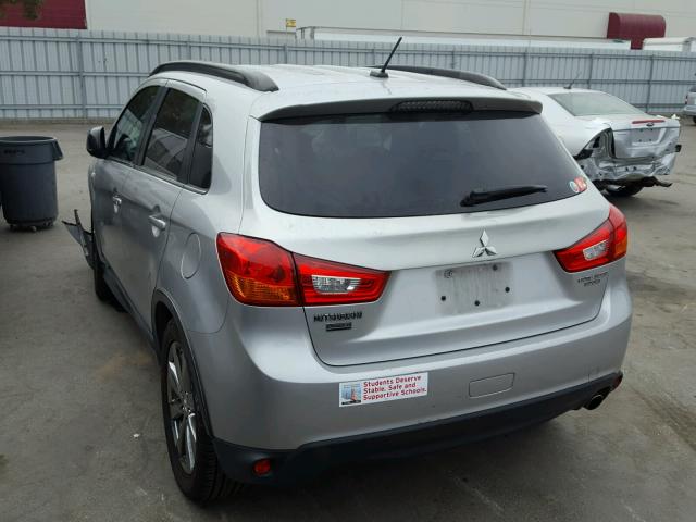 4A4AP5AU7DE023811 - 2013 MITSUBISHI OUTLANDER SILVER photo 3