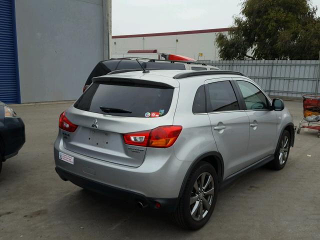 4A4AP5AU7DE023811 - 2013 MITSUBISHI OUTLANDER SILVER photo 4