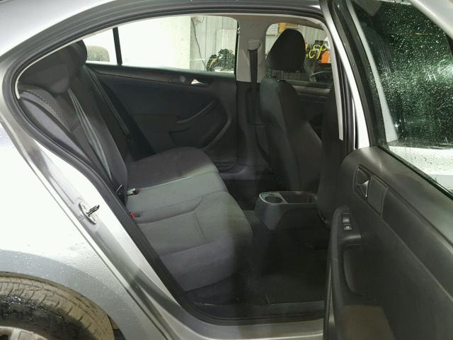 3VW2K7AJ7CM369908 - 2012 VOLKSWAGEN JETTA BASE 银色 照片 6
