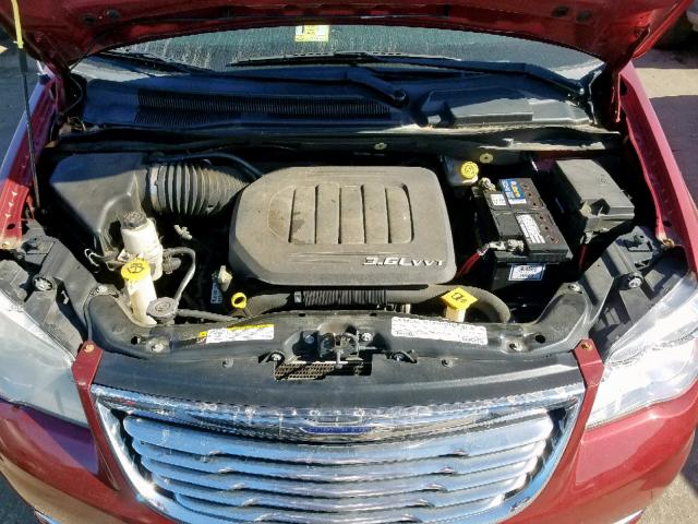 2A4RR5DG3BR675751 - 2011 CHRYSLER TOWN & COU MAROON photo 7