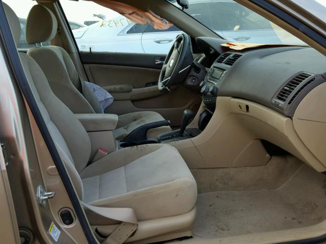 1HGCM56135A113863 - 2005 HONDA ACCORD DX GOLD photo 5