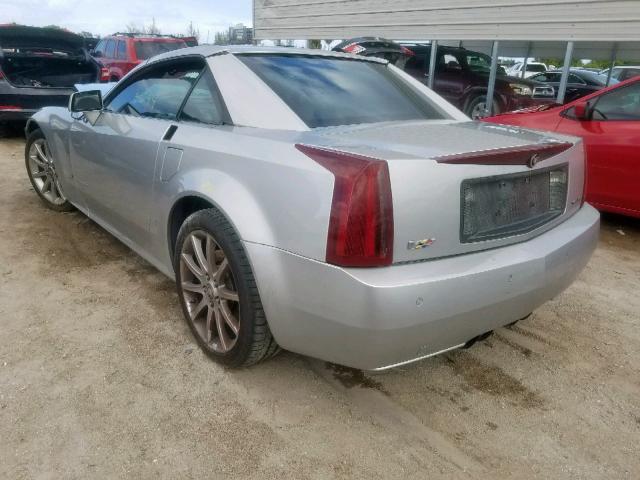 1G6YX36D565603812 - 2006 CADILLAC XLR-V SILVER photo 3