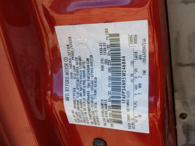 1FAFP34N95W246844 - 2005 FORD FOCUS ZX4 RED photo 10