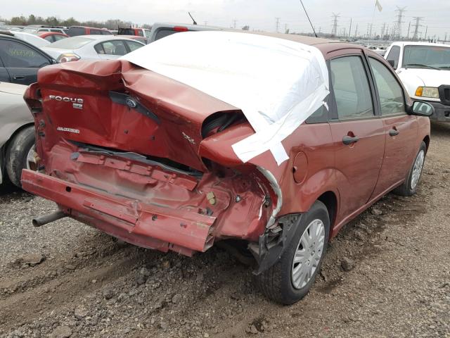 1FAFP34N95W246844 - 2005 FORD FOCUS ZX4 RED photo 4