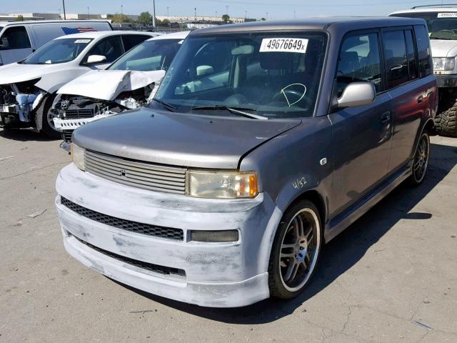 JTLKT324350203090 - 2005 TOYOTA SCION XB SILVER photo 2