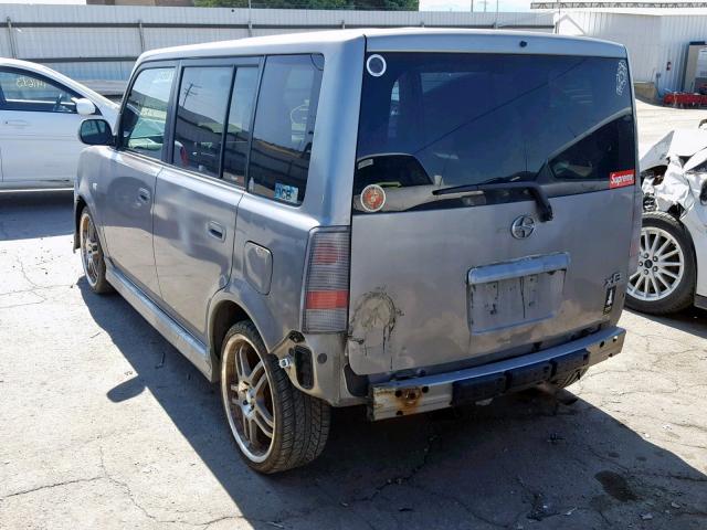 JTLKT324350203090 - 2005 TOYOTA SCION XB SILVER photo 3