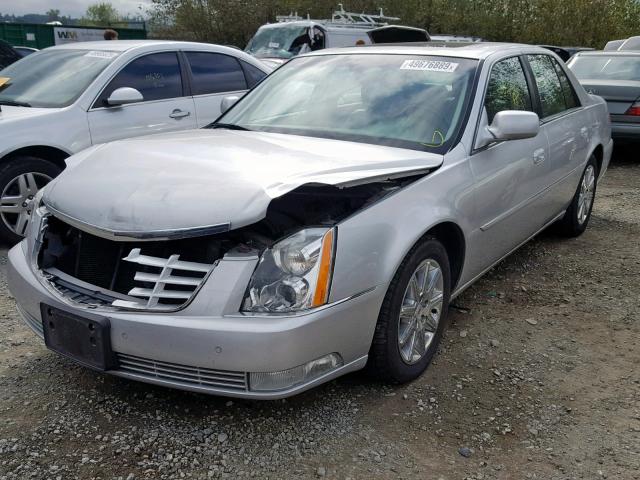 1G6KH5E6XBU100732 - 2011 CADILLAC DTS PREMIU SILVER photo 2