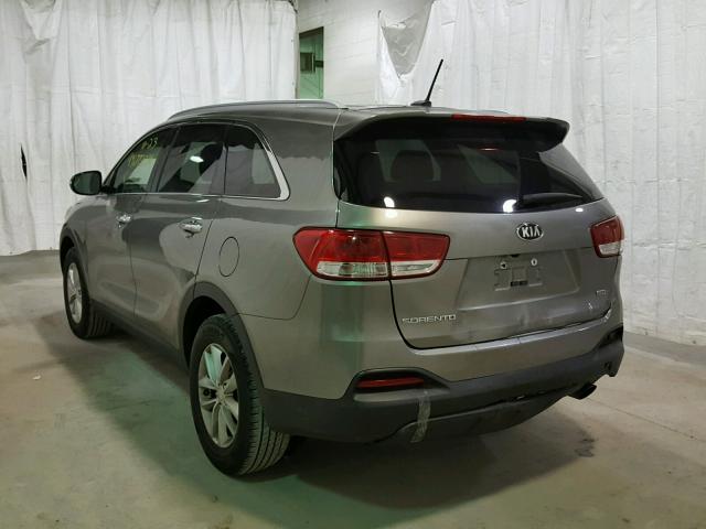 5XYPG4A38HG237951 - 2017 KIA SORENTO LX GRAY photo 3