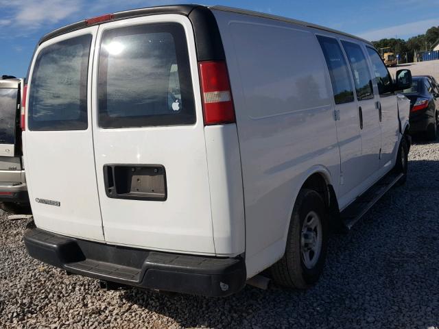 1GCFG15T841197384 - 2004 CHEVROLET EXPRESS G1 WHITE photo 4