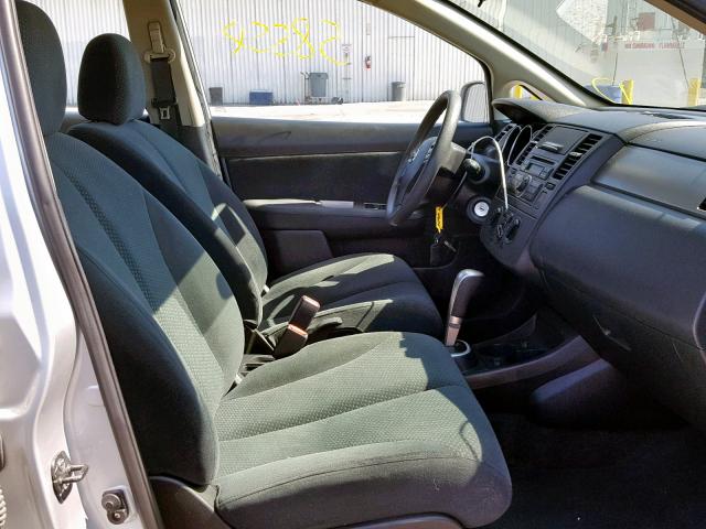 3N1BC1CP6BL425584 - 2011 NISSAN VERSA S SILVER photo 5