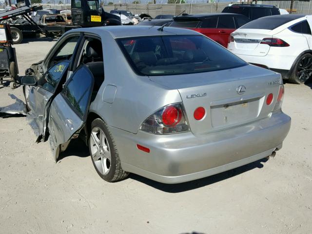 JTHBD192520054063 - 2002 LEXUS IS 300 SILVER photo 3