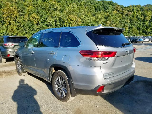 5TDJZRFH2JS559026 - 2018 TOYOTA HIGHLANDER SILVER photo 3