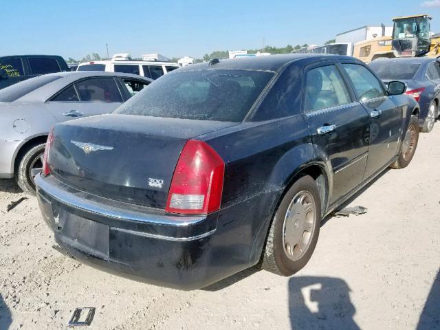 2C3JA53G45H674750 - 2005 CHRYSLER 300 TOURIN BLACK photo 4