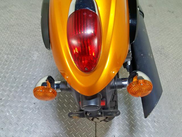 JKAVN2C18CA049477 - 2012 KAWASAKI VN900 C ORANGE photo 18