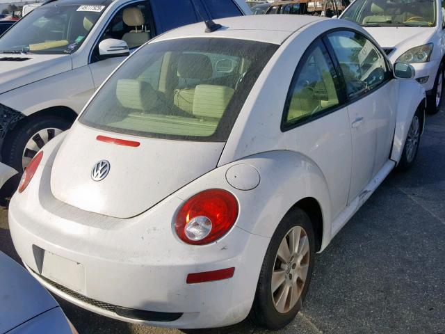 3VWPG3AG3AM013005 - 2010 VOLKSWAGEN NEW BEETLE 白色 照片 4