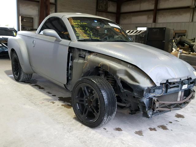 1GCES14P14B109610 - 2004 CHEVROLET SSR GRAY photo 1