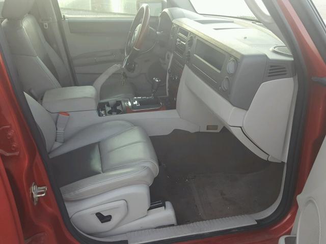 1J8HG58256C105649 - 2006 JEEP COMMANDER RED photo 5
