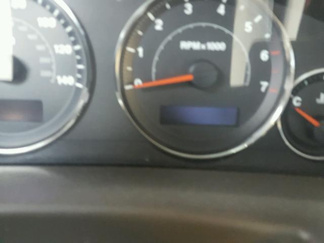 1J8HG58256C105649 - 2006 JEEP COMMANDER RED photo 8