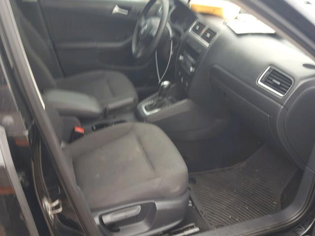 3VW2K7AJ8EM353123 - 2014 VOLKSWAGEN JETTA BASE BLACK photo 5