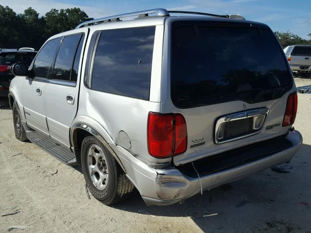 5LMEU27A0YLJ29489 - 2000 LINCOLN NAVIGATOR 银色 照片 3