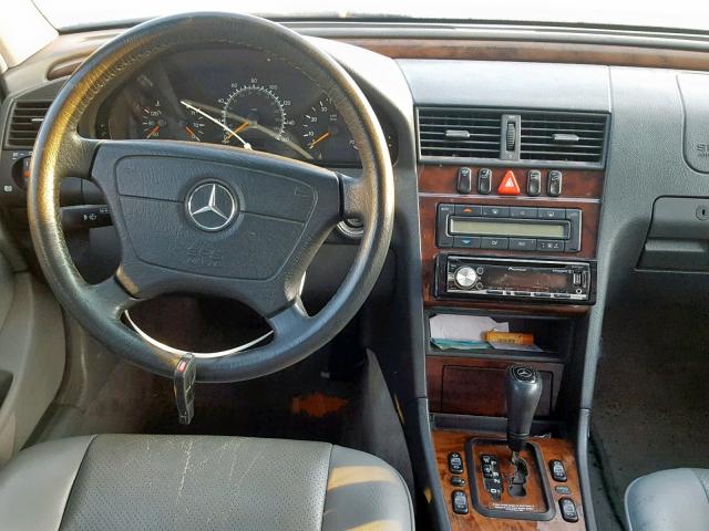 WDBHA29G5YA857513 - 2000 MERCEDES-BENZ C 280 WHITE photo 9