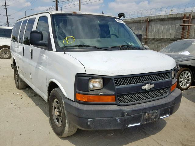 1GNFG15T351140888 - 2005 CHEVROLET EXPRESS G1 WHITE photo 1