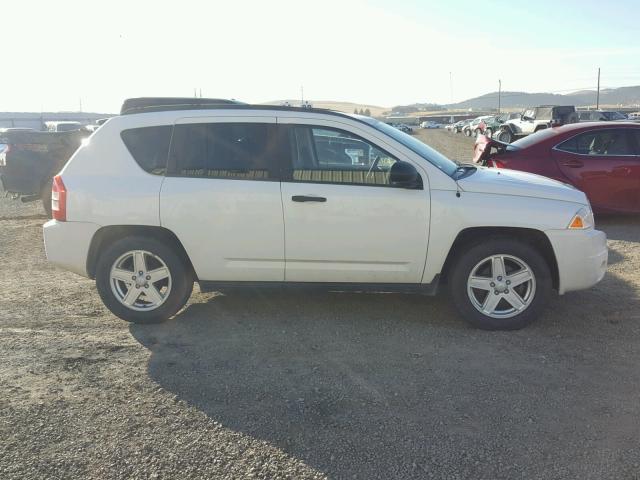 1J8FF47W77D199134 - 2007 JEEP COMPASS WHITE photo 9