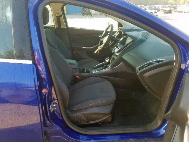 1FAHP3N21CL385345 - 2012 FORD FOCUS TITA BLUE photo 5