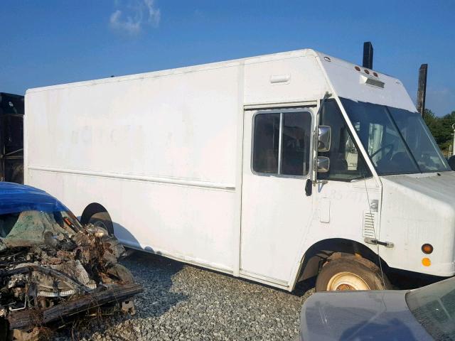 4UZAAPDU78CZ90822 - 2008 FREIGHTLINER CHASSIS M WHITE photo 9