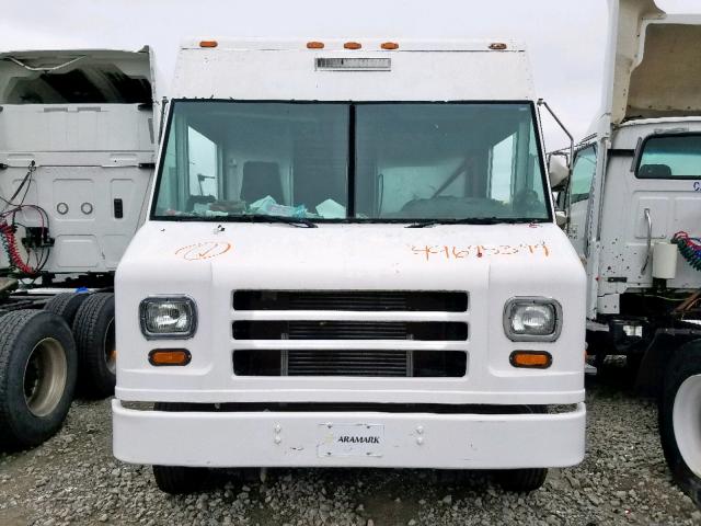 5B4MPG25183432076 - 2008 WORKHORSE CUSTOM CHASSIS COMMERCIAL WHITE photo 9