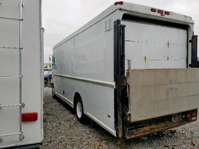 4UZAAPCPX3CM26554 - 2003 FREIGHTLINER CHASSIS M WHITE photo 3