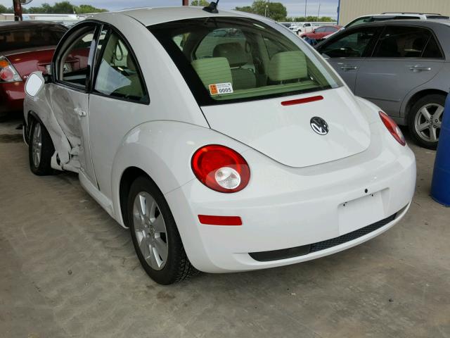 3VWRW31CX9M504370 - 2009 VOLKSWAGEN NEW BEETLE 白色 照片 4