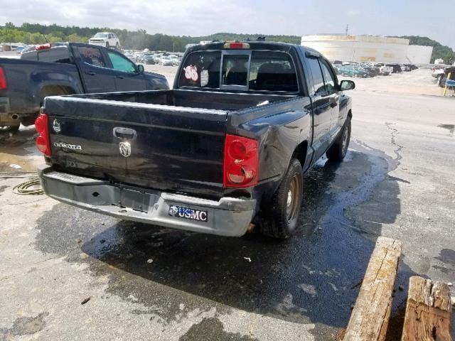 1D7HE28K25S147539 - 2005 DODGE DAKOTA QUA BLACK photo 4