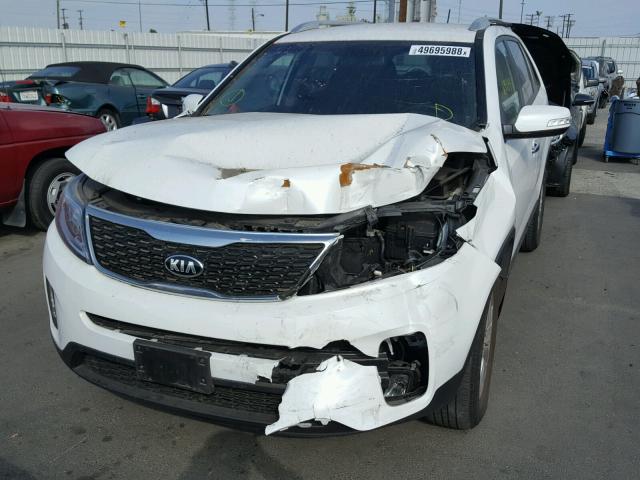 5XYKT4A70FG638643 - 2015 KIA SORENTO LX WHITE photo 9