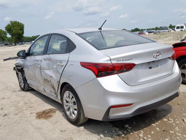 3KPC24A38JE009044 - 2018 HYUNDAI ACCENT SE SILVER photo 3