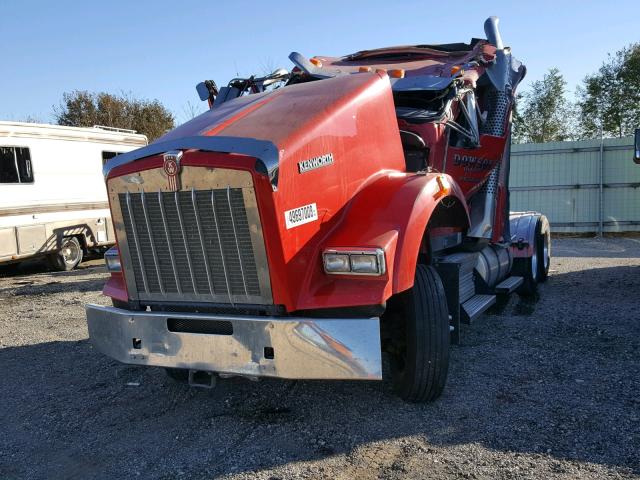 1XKDD49XXGJ482563 - 2016 KENWORTH CONSTRUCTI RED photo 2