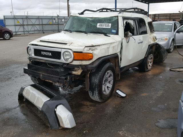 JTEBU4BF3EK184508 - 2014 TOYOTA FJ CRUISER WHITE photo 2