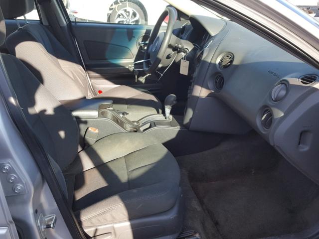 2G2WP522451235020 - 2005 PONTIAC GRAND PRIX ვერცხლისფერი ფოტო 5