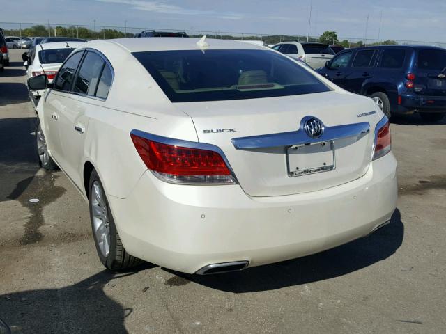 1G4GH5G30CF210955 - 2012 BUICK LACROSSE P WHITE photo 3