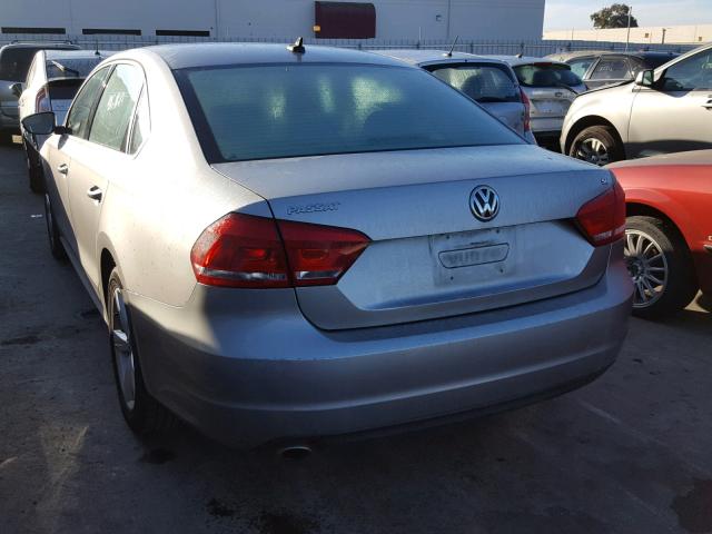 1VWBP7A34CC091585 - 2012 VOLKSWAGEN PASSAT SE GRAY photo 3