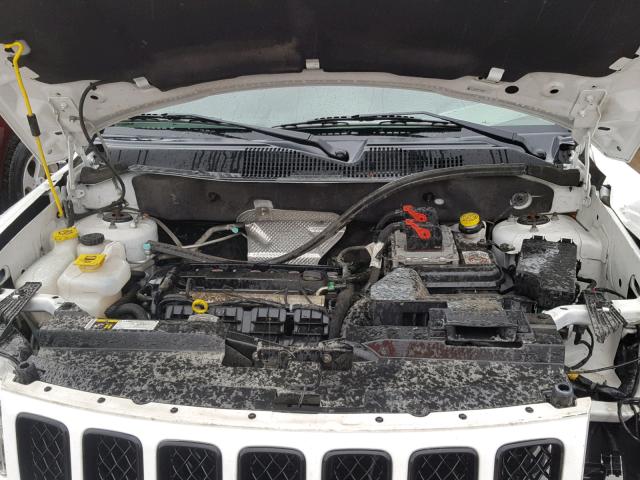 1C4NJCBA7FD250959 - 2015 JEEP COMPASS SP 白色 照片 7