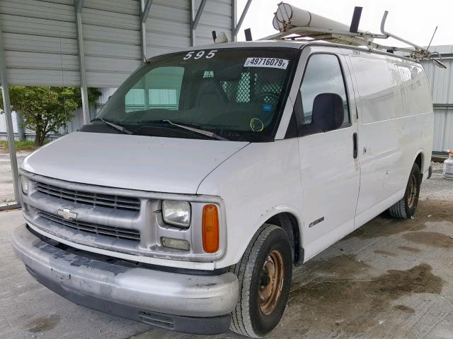 1GCEG15W2V1046516 - 1997 CHEVROLET EXPRESS G1 WHITE photo 2