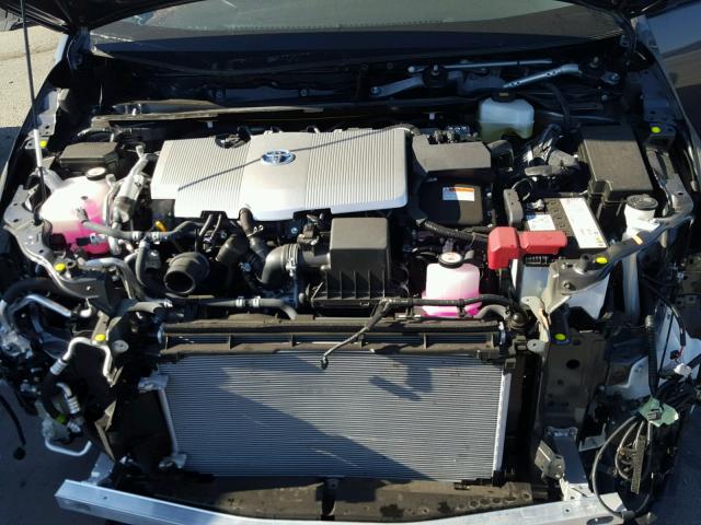 JTDKARFP2J3079413 - 2018 TOYOTA PRIUS PRIM ნაცრისფერი ფოტო 7